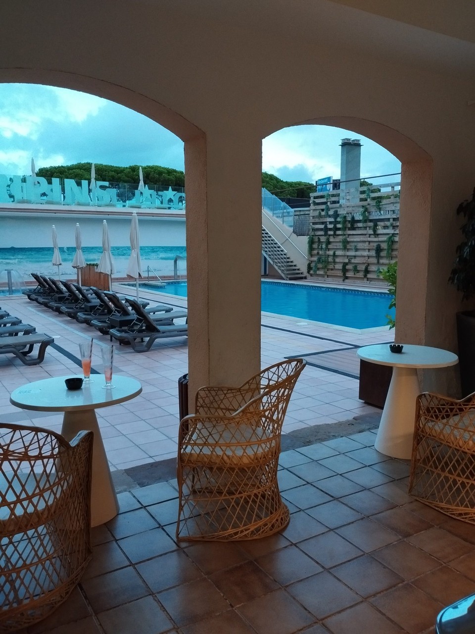 Spanien - Malgrat de Mar - Pool haben wir diesmal auch dabei 😃