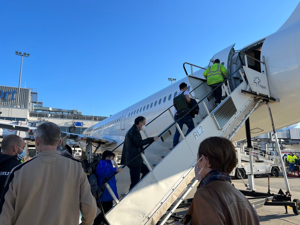 Deutschland - Frankfurt am Main - Boarding