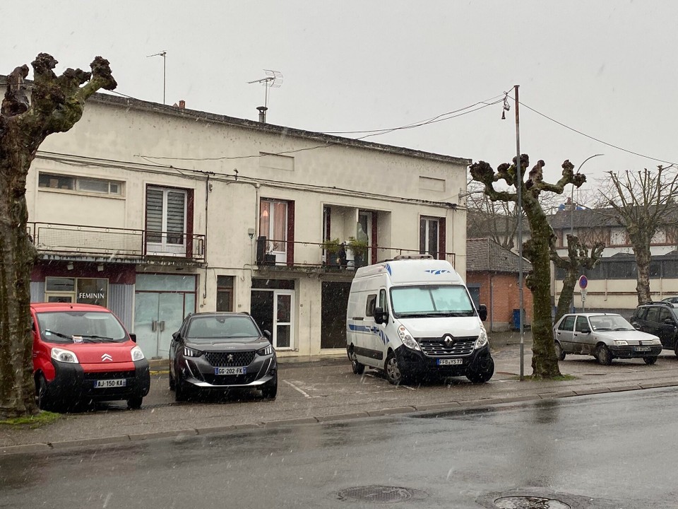Frankreich - Dompierre-sur-Besbre - …bei Schneeregen aufgewacht🤷‍♂️