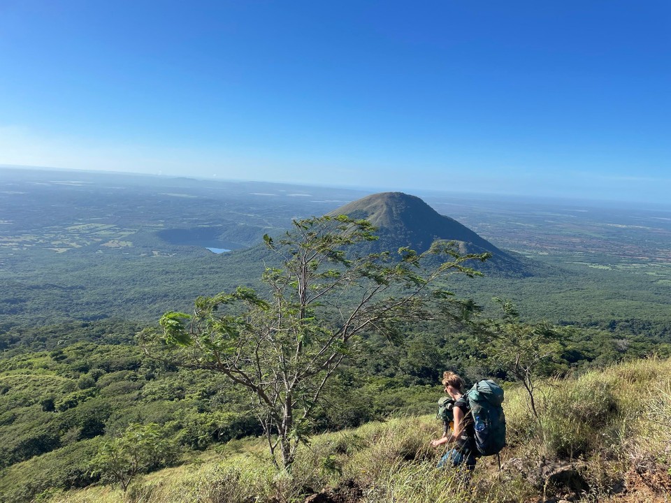 Nicaragua - La Paz Centro - Letztes Ziel bereits von oben in Sicht: auf gehts zur Lagune 👙 