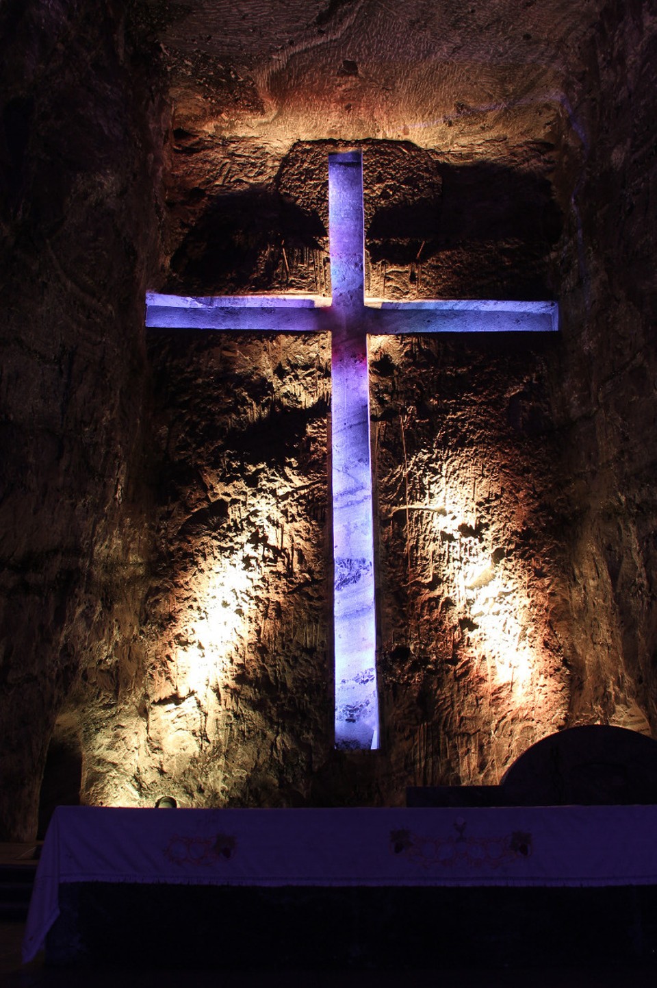 Colombia - Zipaquirá - Das Kreuz aus Salz und Licht