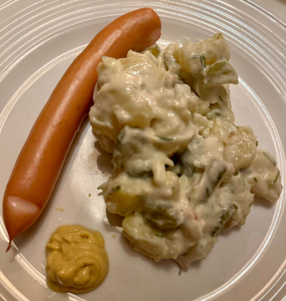 Norwegen - Lillehammer - Klassisch… selbstgemachte Kartoffelsalat & Würstchen ;0)