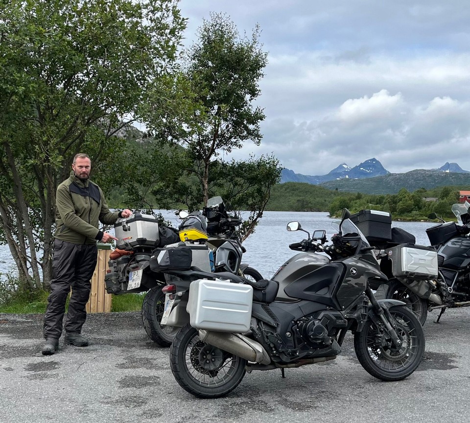 Norwegen - Sørvågen - Regensachen sind wieder Pflicht