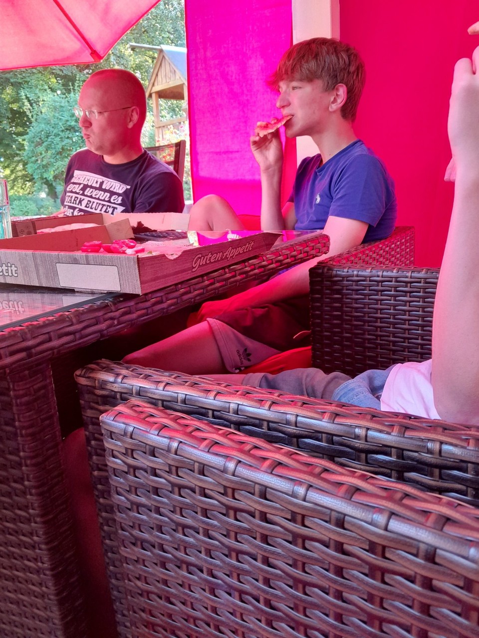 Deutschland - Zeuthen - Stärkung mit leckerer Pizza