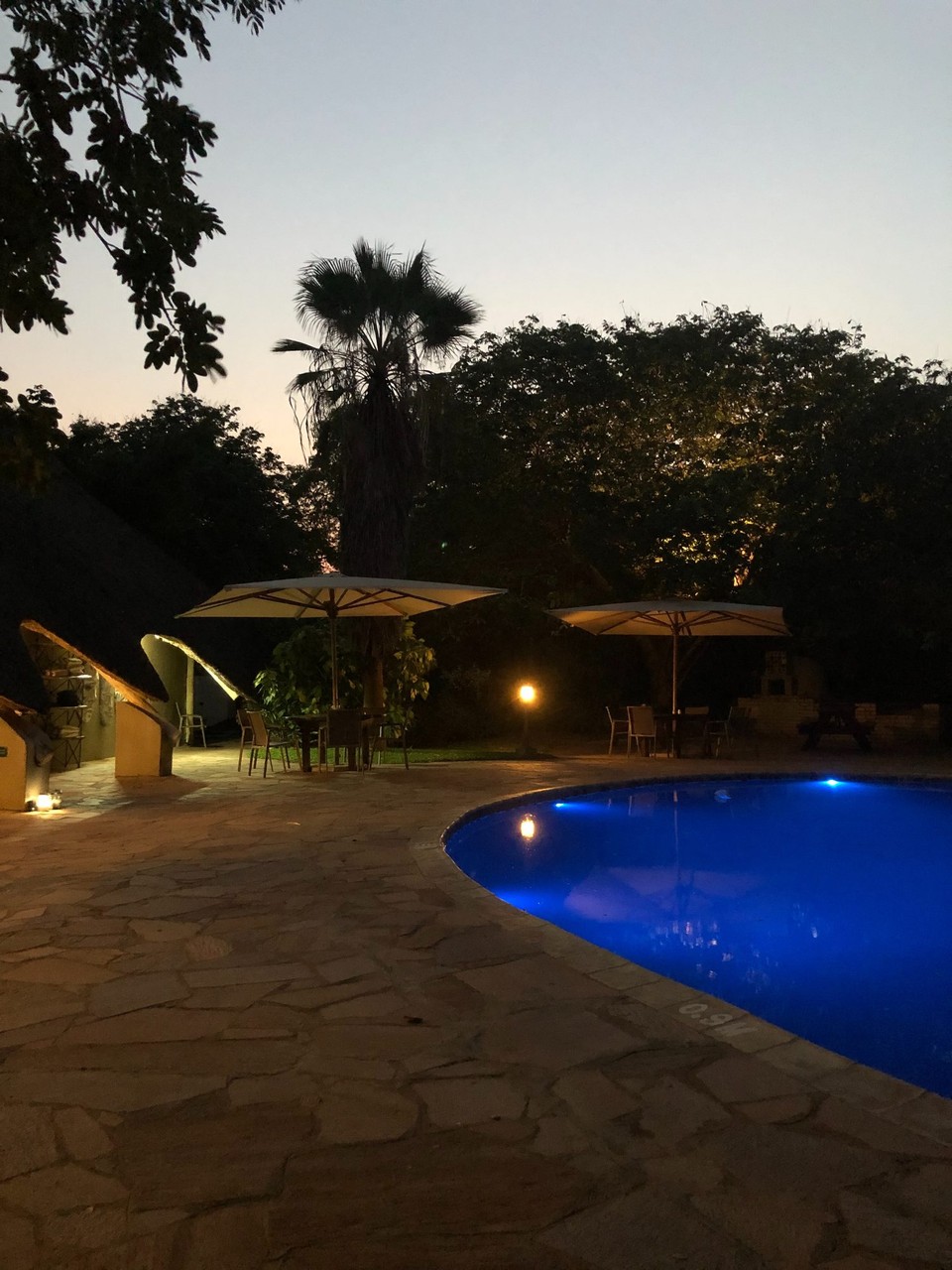 Simbabwe - Victoria Falls - …auf einen letzten wundervoll warmen afrikanischen Abend 