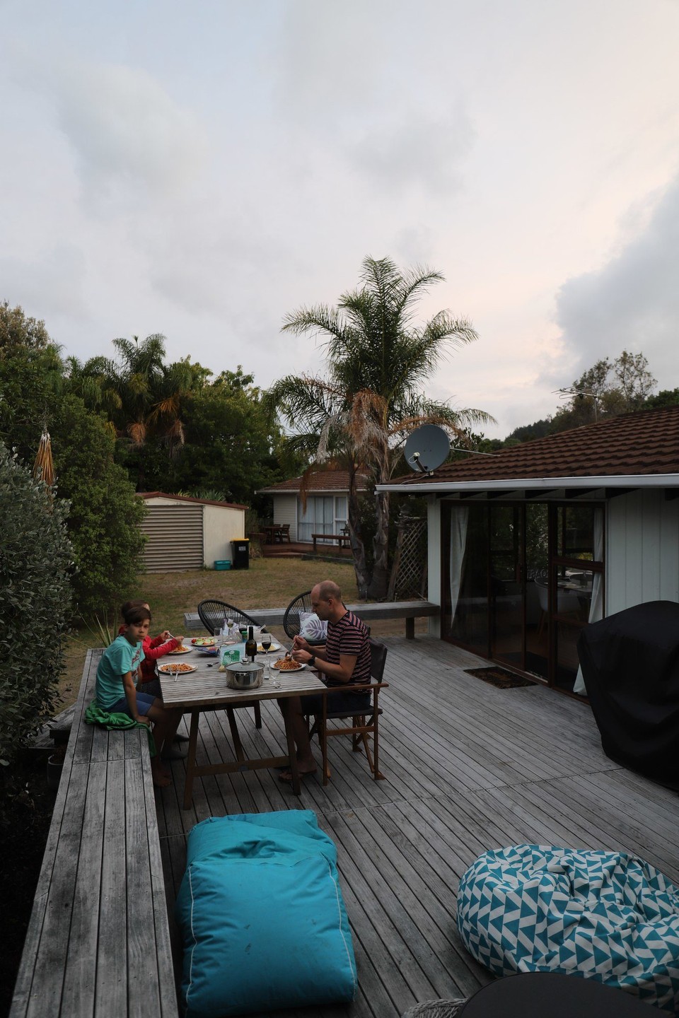 Neuseeland - Coromandel - Znacht auf unserer Terrasse