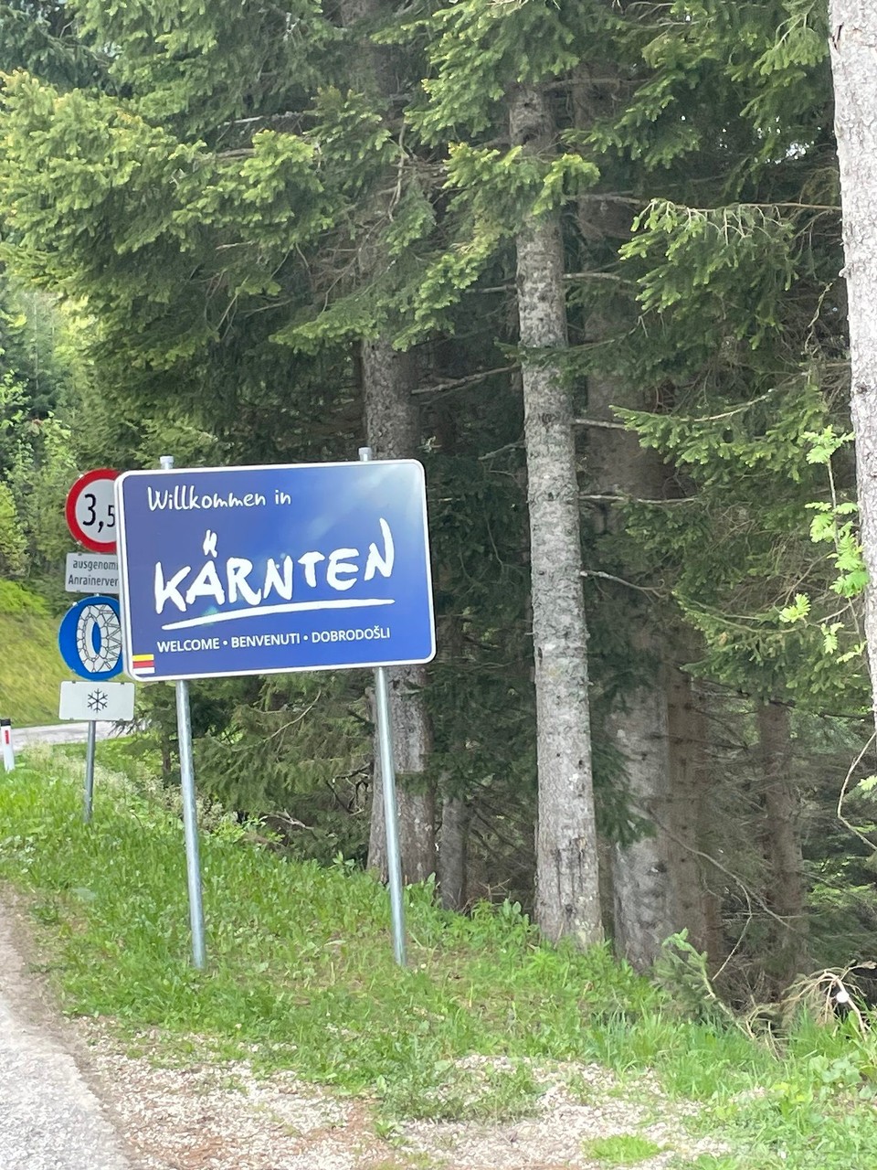 Slowenien - Solčava - Bei der Weiterfahrt geht’s ein kleines Stück durch Österreich 