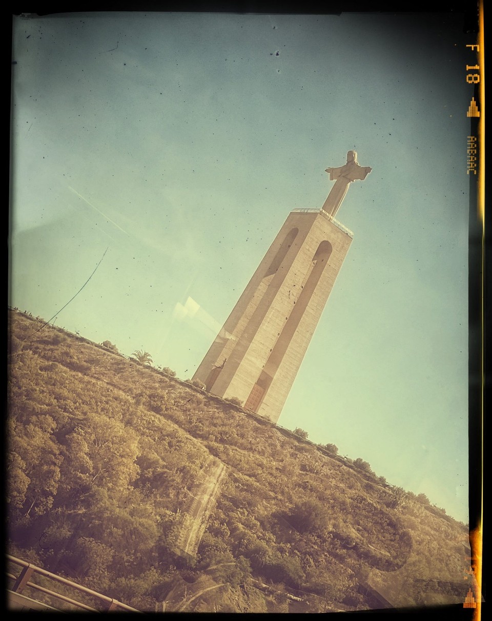 Portugal - Lissabon - Vom Flugzeug aus gesehen, näher als so werden wir diesmal wohl nicht rankommen. 