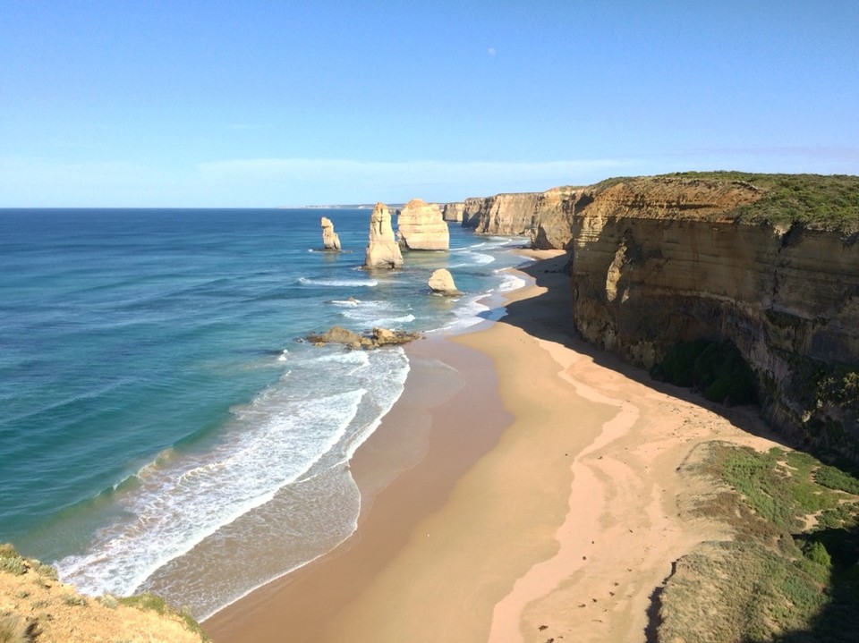 Australien -  - Unten ist eine große gut versteckte Pinguinkolonie