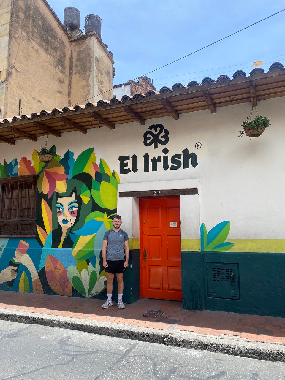 Colombia - Bogotá - Un Irlandais rentre dans un bar _______ ( finit la joke) 