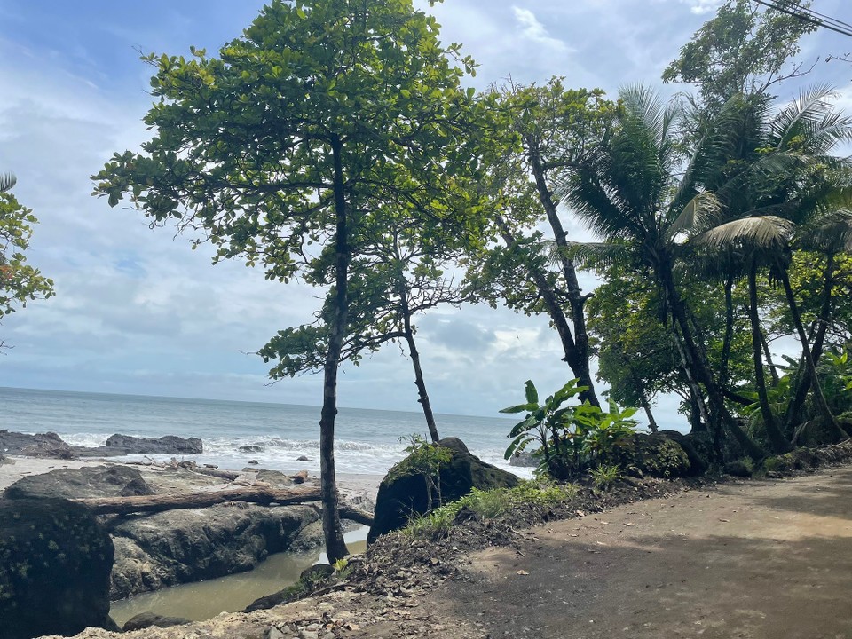 Costa Rica -  - Zurück ging es dann an zahlreichen Stränden vorbei 🏝️… 