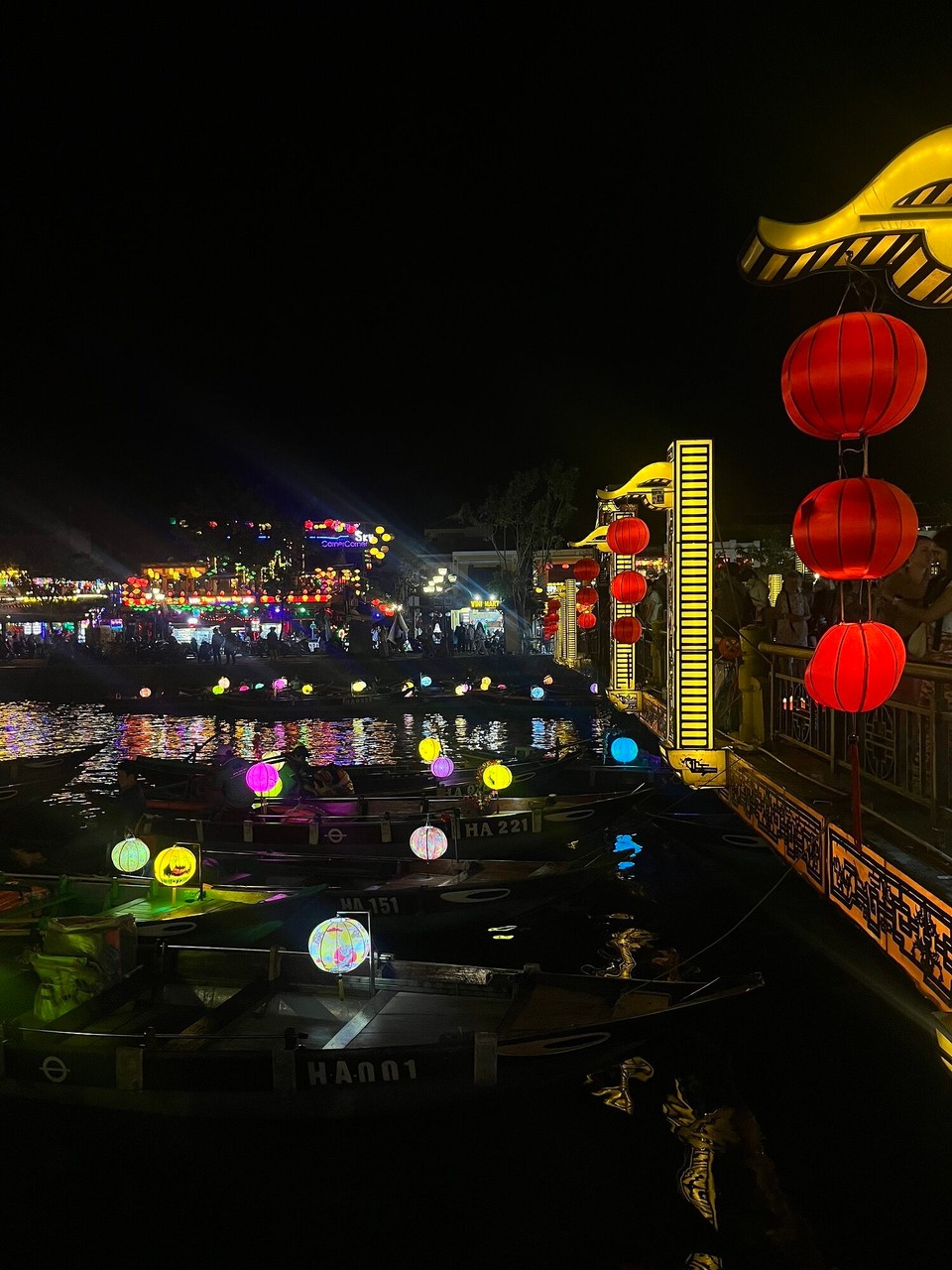 Vietnam - Hoi An - Lanterns are so pretty at night 😍