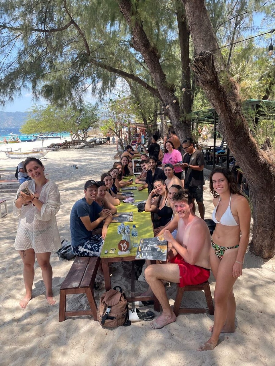 Indonesien - Kabupaten Lombok Utara - Mittagspausa nochm Schnorchla uf Gili Meno.