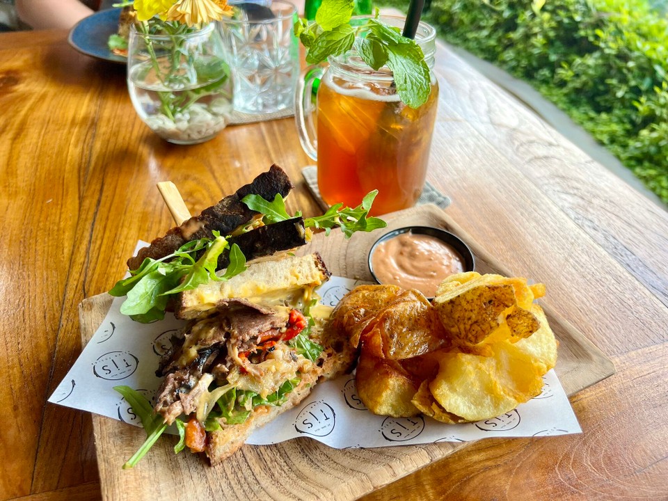 Indonesien - Gianyar - Briscat Sandwich 🥪