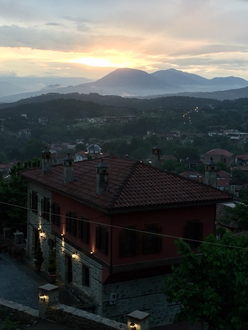 Griechenland - Meteora - Sonnenuntergang von der Unterkunft aus
