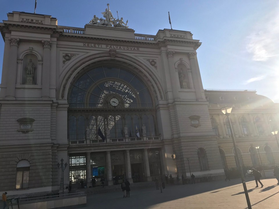 Ungarn - Győr - Keleti Railstation | Architekt des Eiffelturms | Bestes Wetter | Sonntagsausflug | Arschkalt