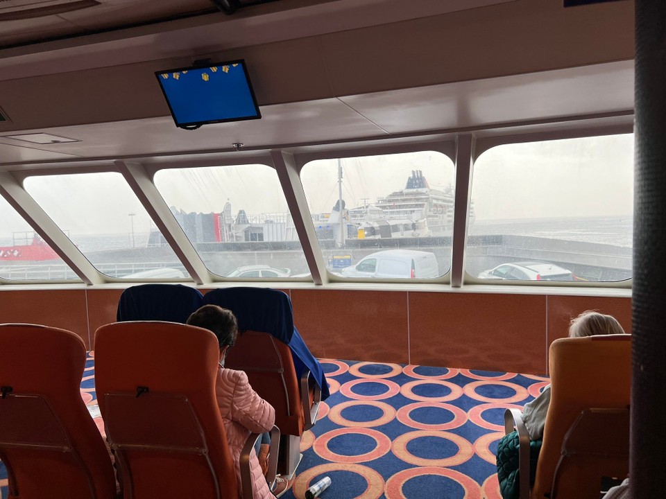 Spanien - San Sebastián de La Gomera - Blick aus dem Fenster der Fähre. In wenigen Minuten geht es los