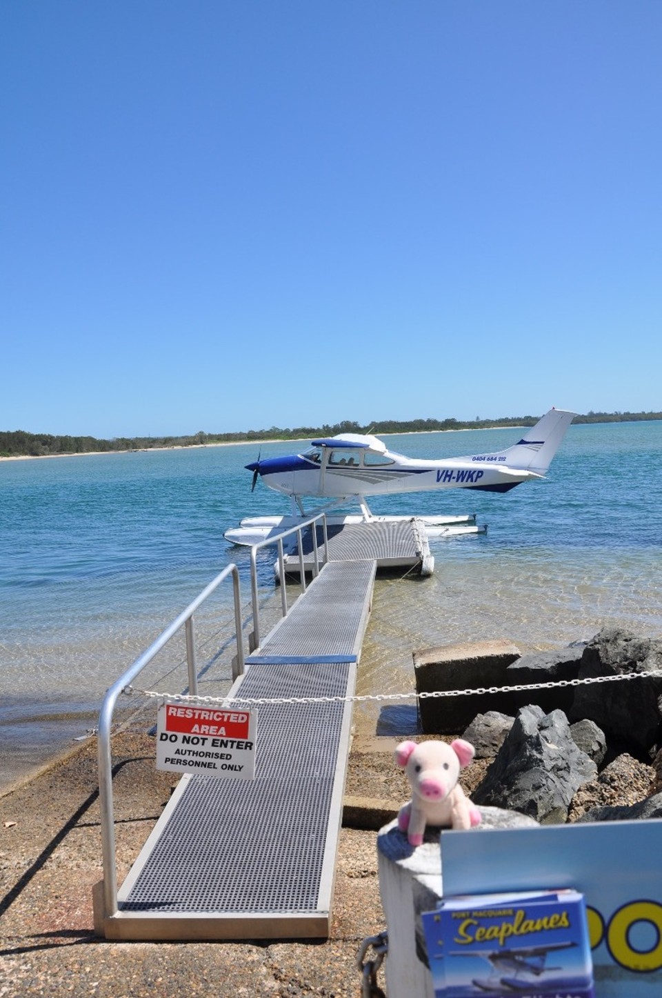 Australien - Charlestown - Flugzeug mit Schuhen, oder Flossen?