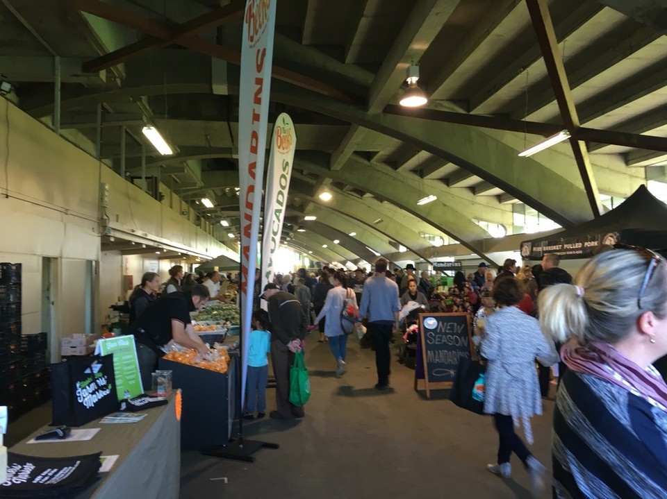 New Zealand - Napier - Hasting's Farmersmarket 
So sollte man seinen Sonntag verbringen
