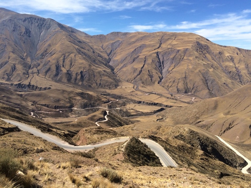 Argentinien - Cachi - Staubig hinauf auf den Pass