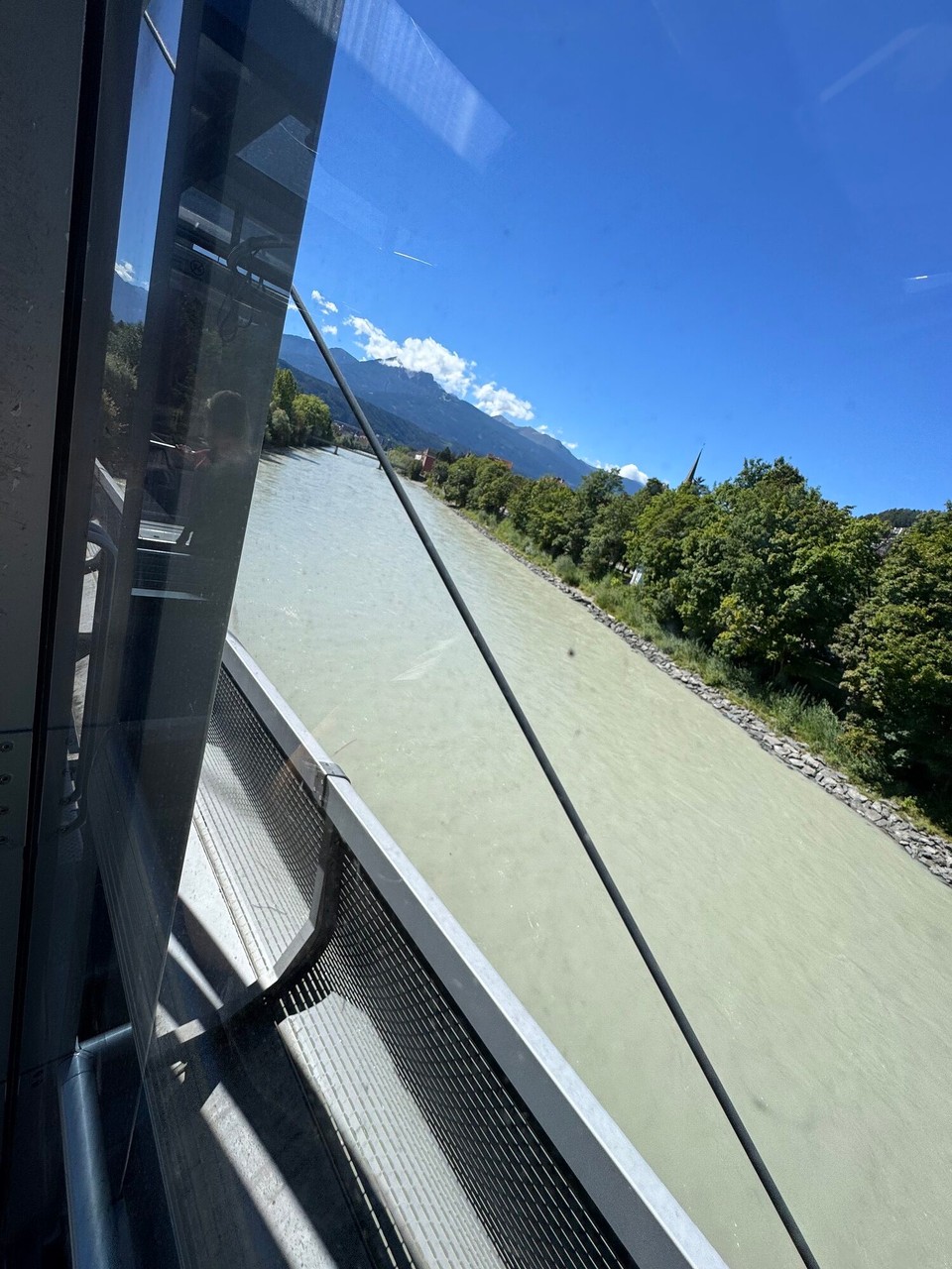 Österreich - Innsbruck - Über die Sinn in die Altstadt