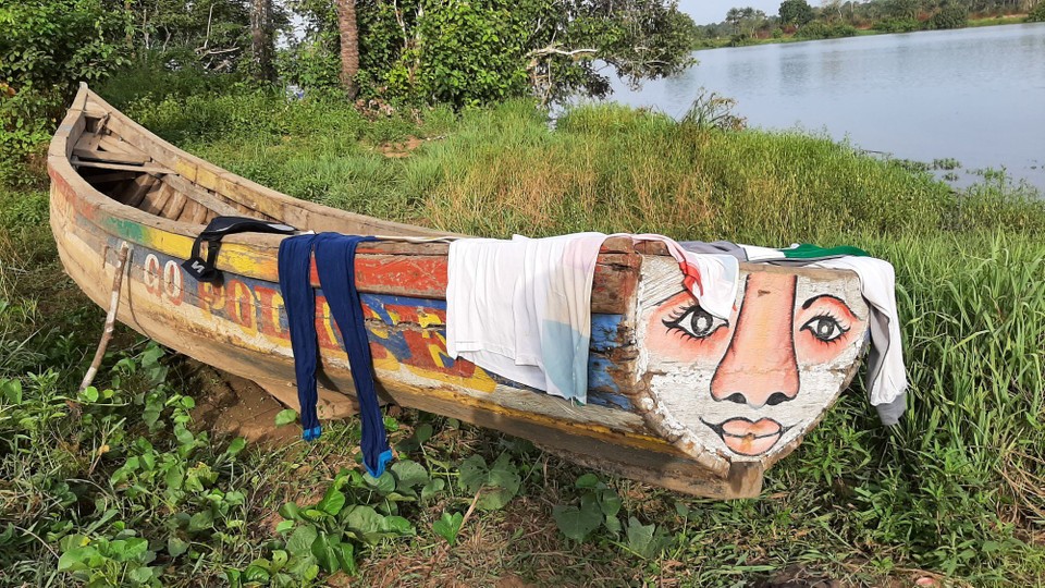 Sierra Leone - Kambia - am Fluß