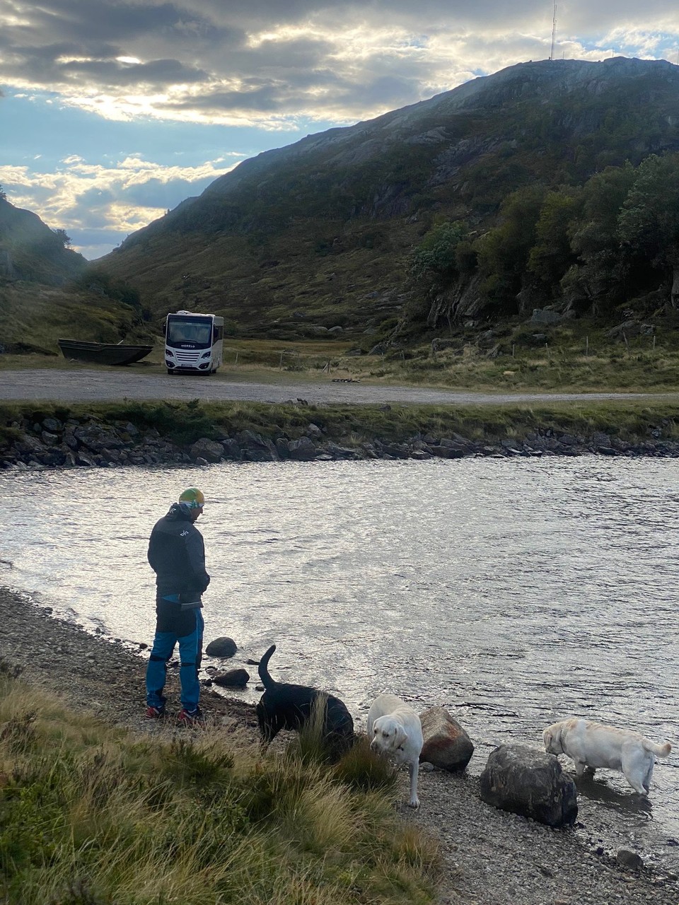 Norwegen - Tonstad - Auch für die Hunde noch mal ein schöner Platz. 