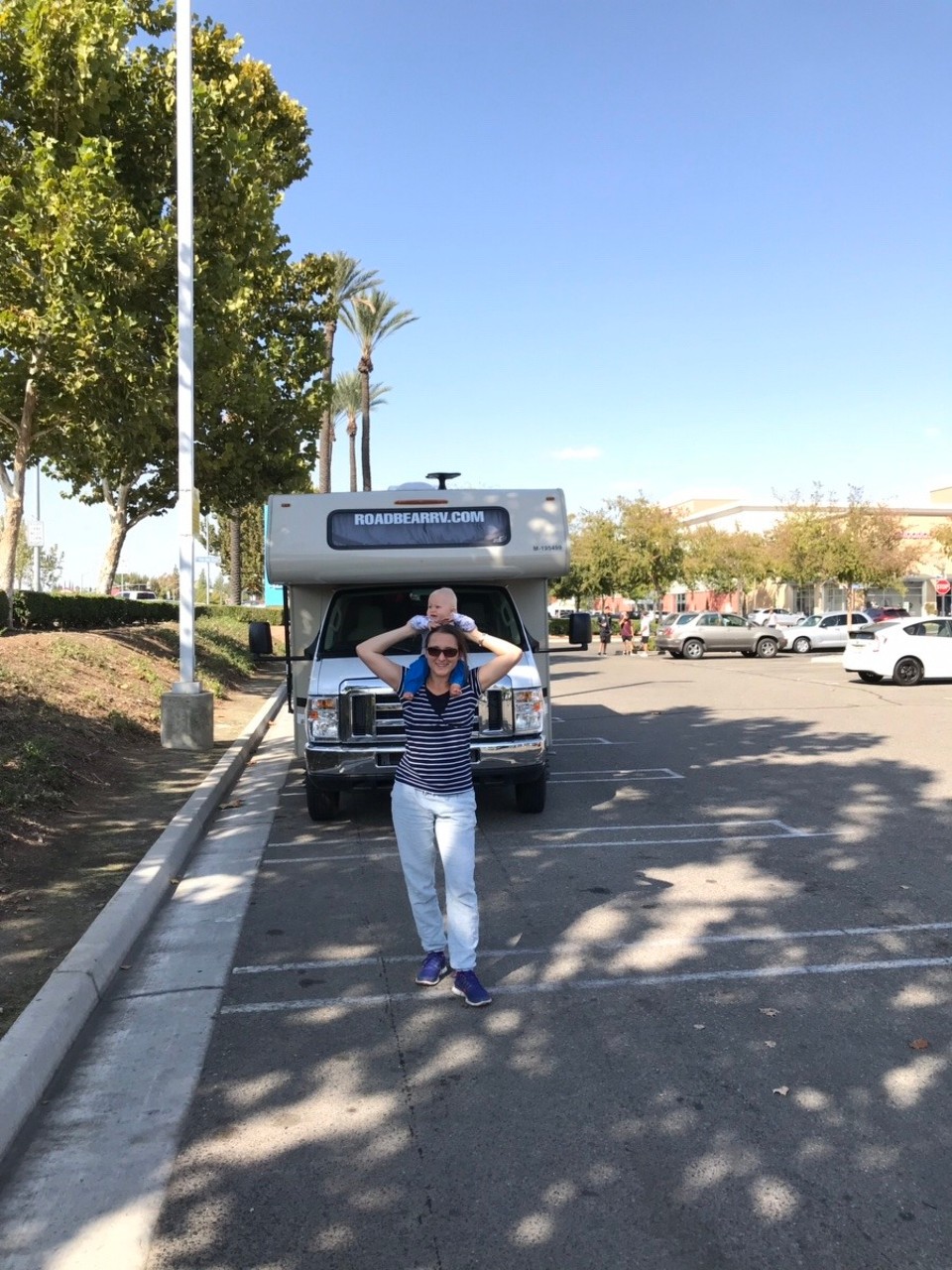 Vereinigte Staaten - Bakersfield - Pause zwecks Wifi beim Starbucks