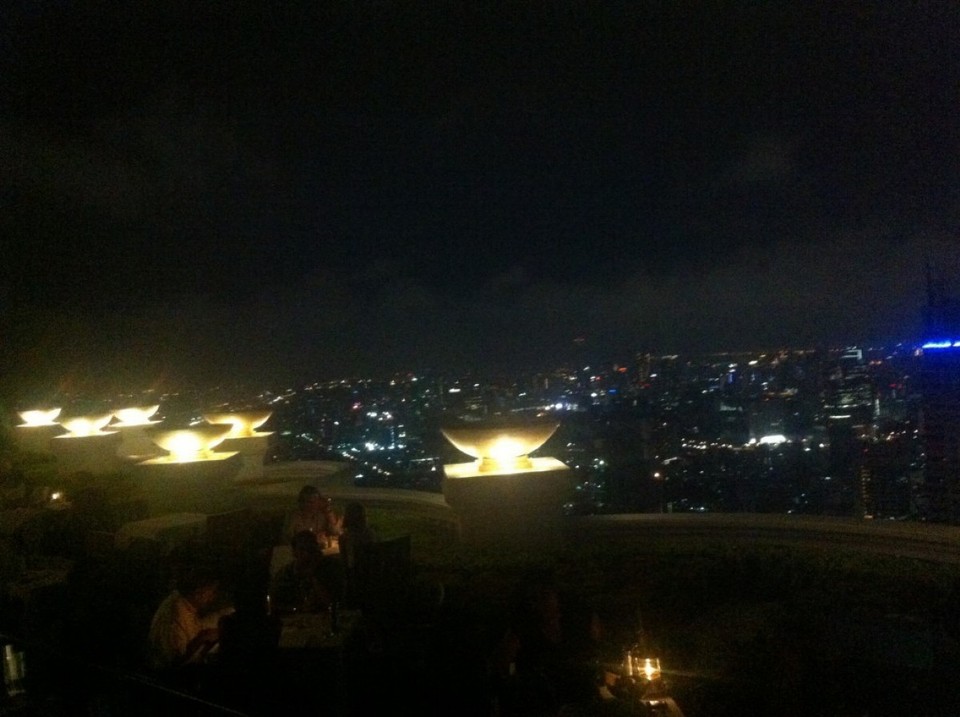 Thailand - Bangkok - Speisen in höchster Höhe