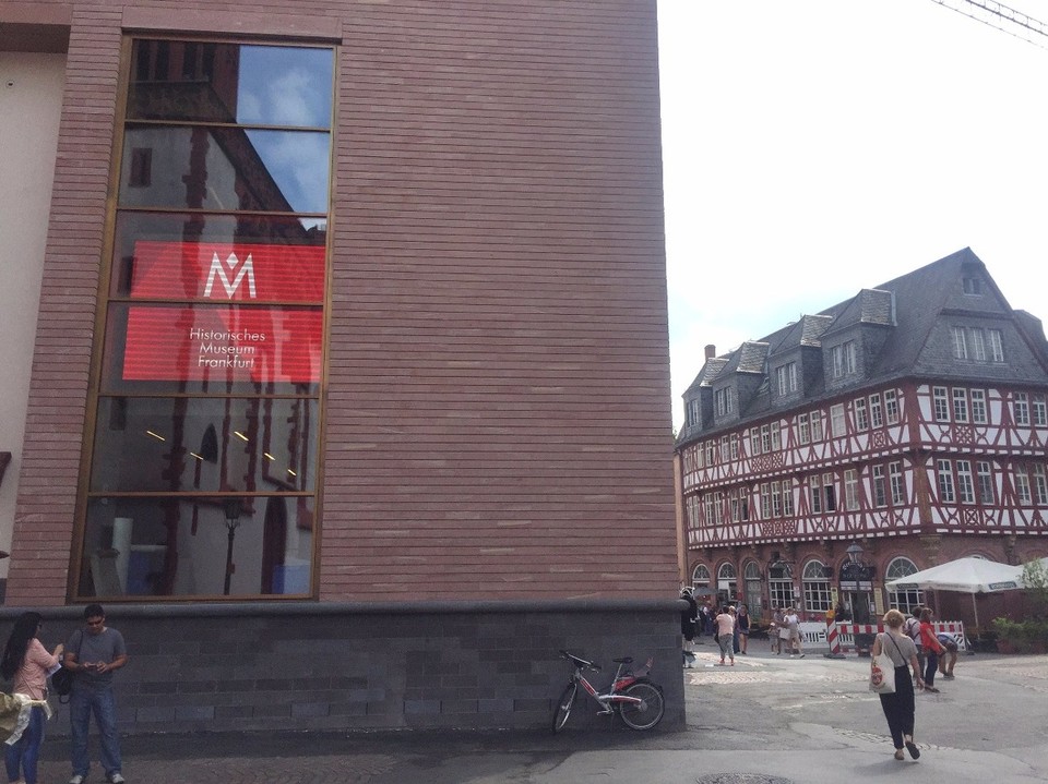 Deutschland - Frankfurt am Main - Historisches Museem  wird leider erst Mitte Oktober eröffnet...Ein Grund wieder zu kommen!