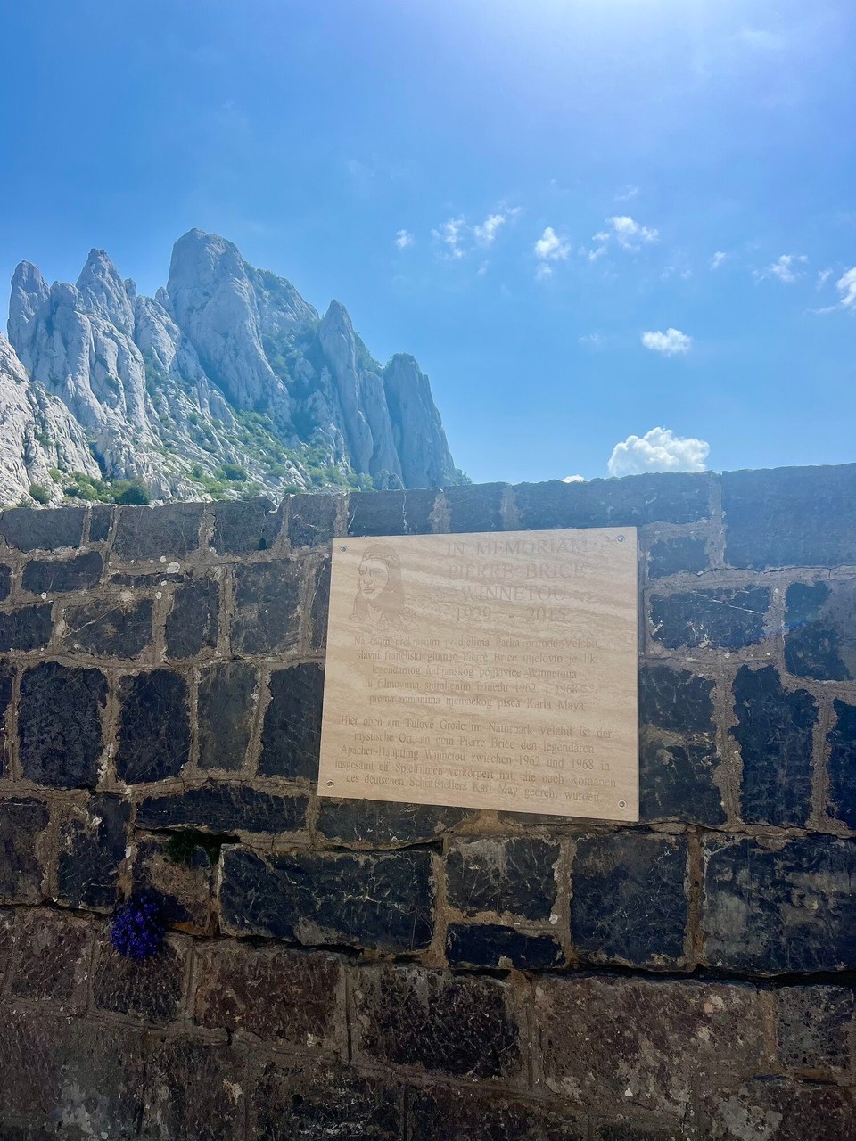 Kroatien - Jasenice - Gedenktafel Winnetou Drehort 