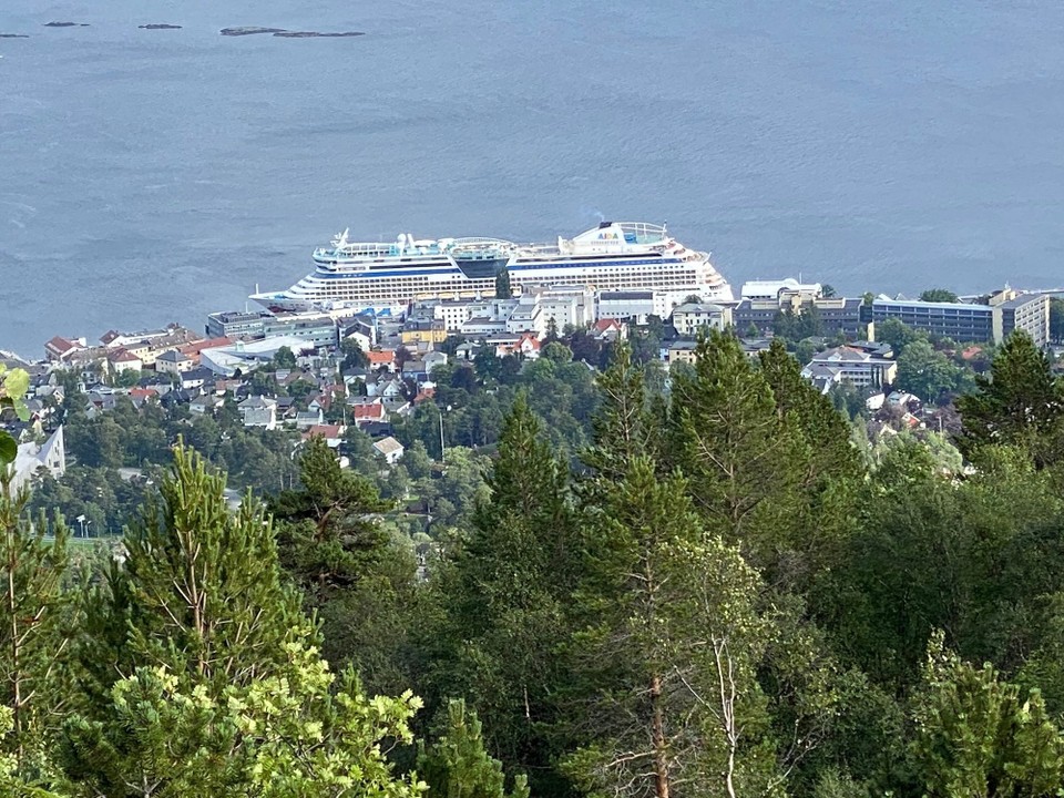 Norwegen - Åndalsnes - Aidabella in Molde