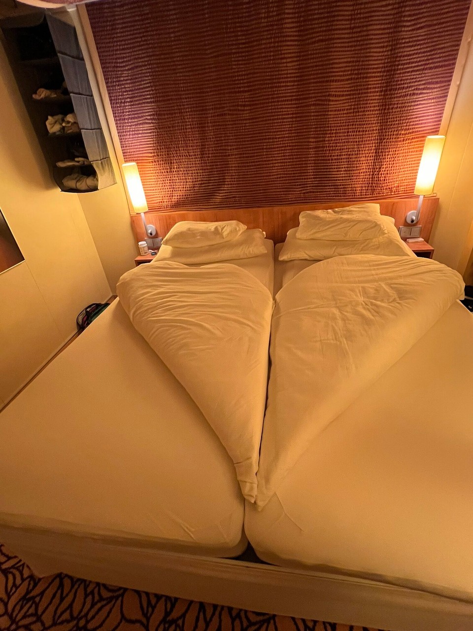 Frankreich - Honfleur - Heute gab es ein Herz von unserem Cabin Steward Franklin 🧡