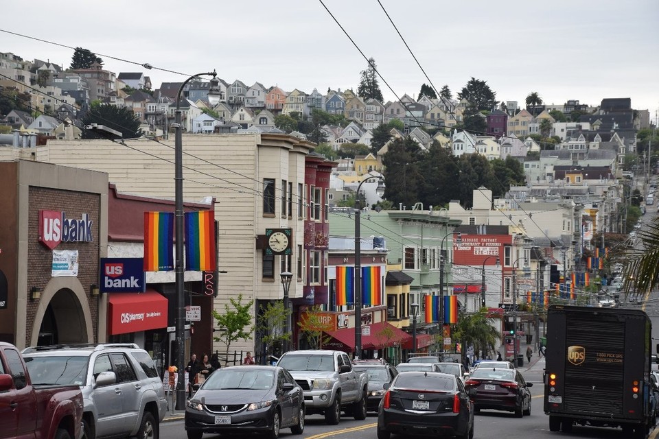 USA - San Francisco - Die Castro Street, Hauptstraße des gleichnamigen Stadtteils