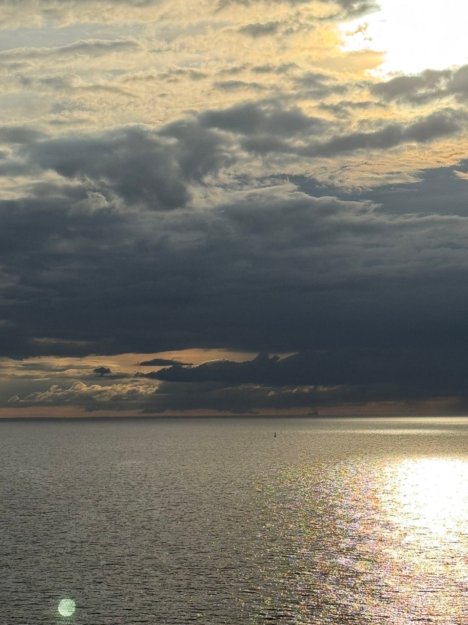 Frankreich -  - Impressionen beim Sonnenuntergang 