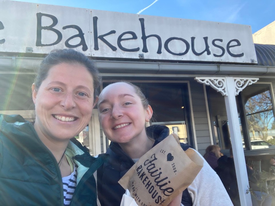 Neuseeland - Fairlie - Wo wir uns beide je ein Teil mit Hack und Käse gönnen 😌