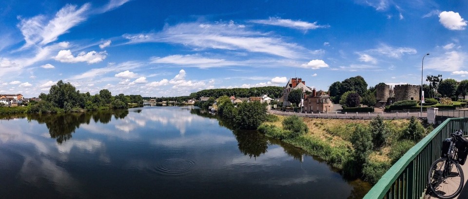 France - Nevers - Erstkontakt mit der LOIRE, die mich nun bis Orléans begleiten wird.