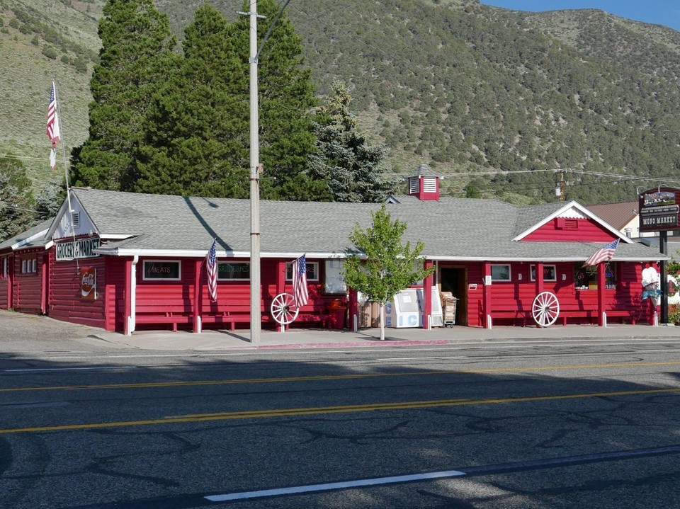 USA - Lee Vining - Unser Store in Lee Vining für das Wichtigste....
