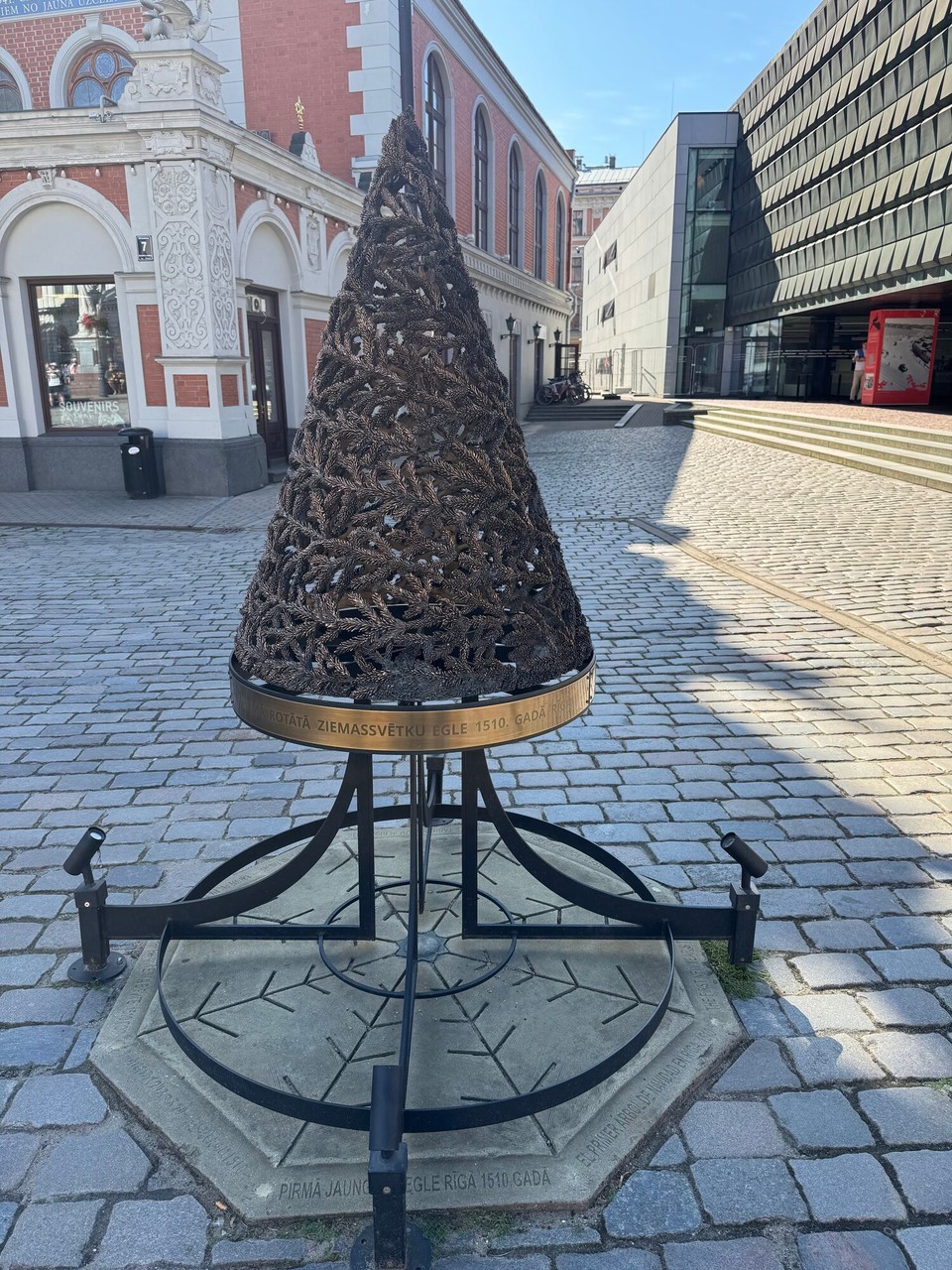 Lettland - Riga - Gedenktafel für den 1, Weihnachtsbaum der Welt, der 1510 in Riga aufgestellt worden sein soll