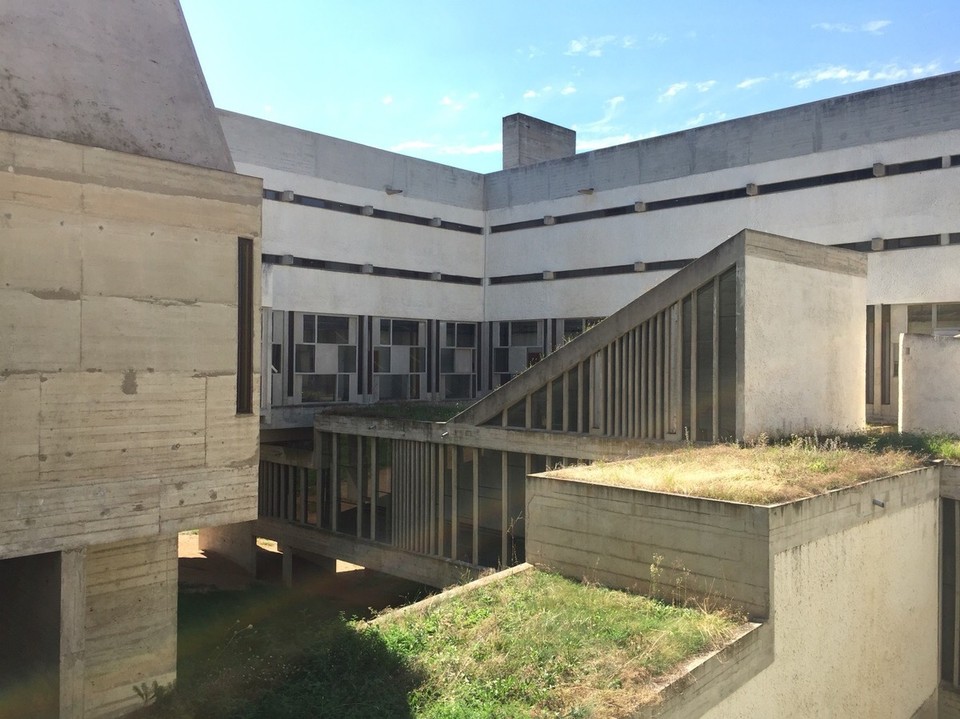 Frankreich - Éveux - Der Innenhof