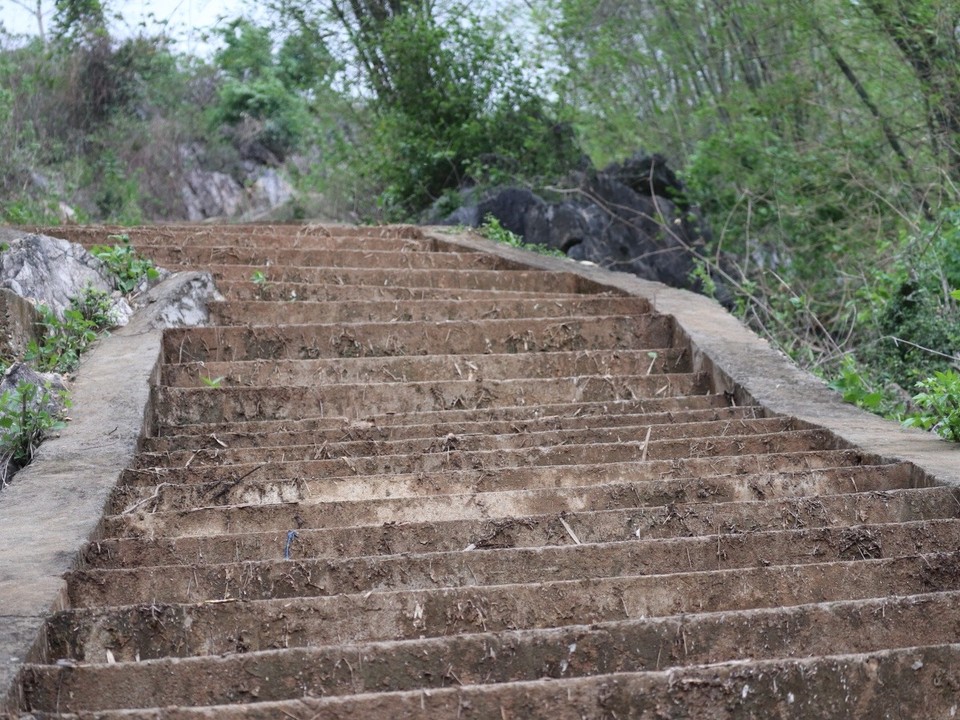 Vietnam - H. Mai Châu - Auf gehts Treppen steigen...