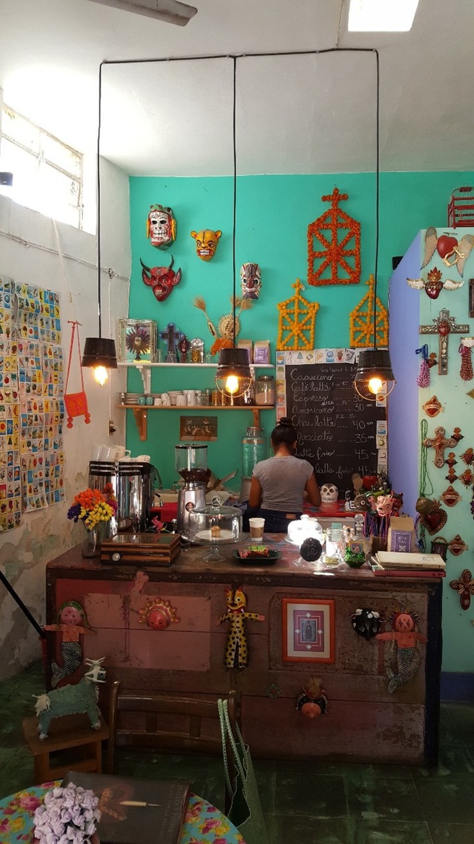 Mexiko - Valladolid - Die Stadt hat ähnlich wie Oaxaca eine sehr junge Kunstszene.  Viele bunte einladende Lädchen laden zum Bummeln ein. 
