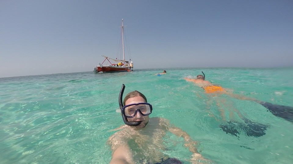 Belize - Rendezvous Island - Selfie im karibischen, warmen Wasser...