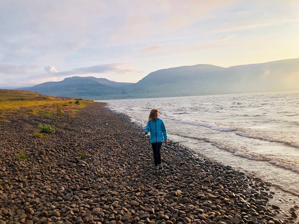 Island - Húnaþing vestra - Wunderschöne Steine... und diese Weite...