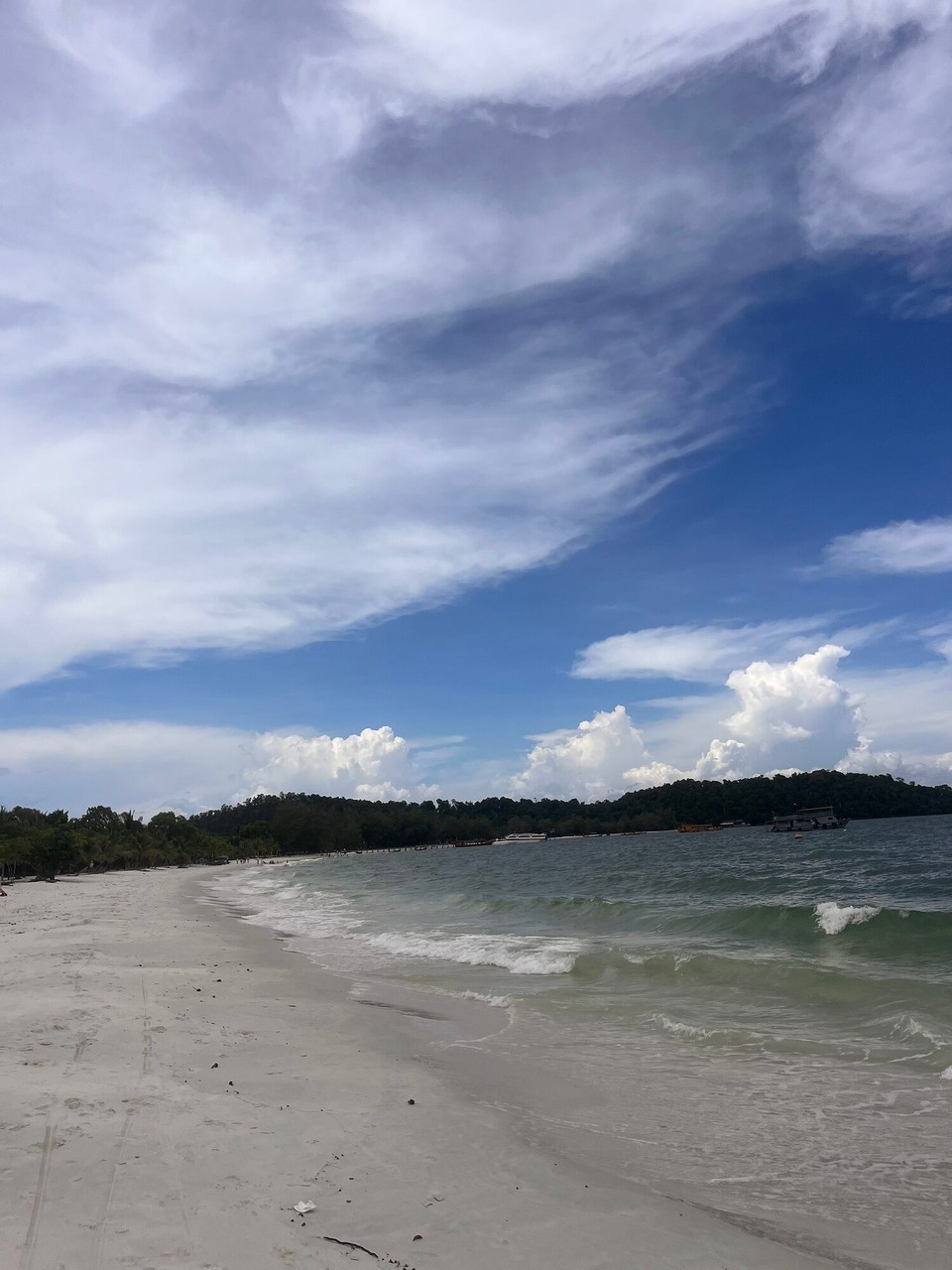 Cambodia - Preah Sihanouk - Got on the ferry to Koh Rong - back to the beach, yay. It’s so beautiful here, I think my favourite island so far - white sands and clear blue sea