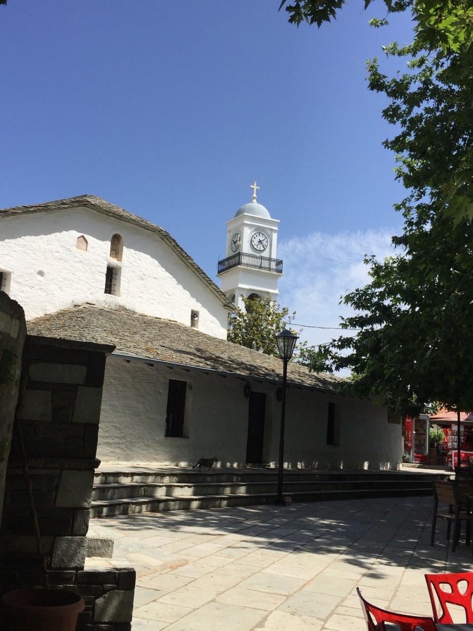 Griechenland - Milies - Miles Kirchplatz