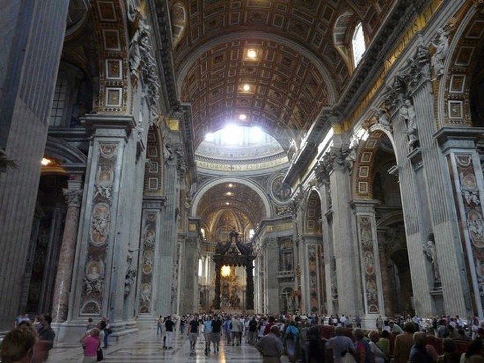 Italy - Roma - inside St Peters