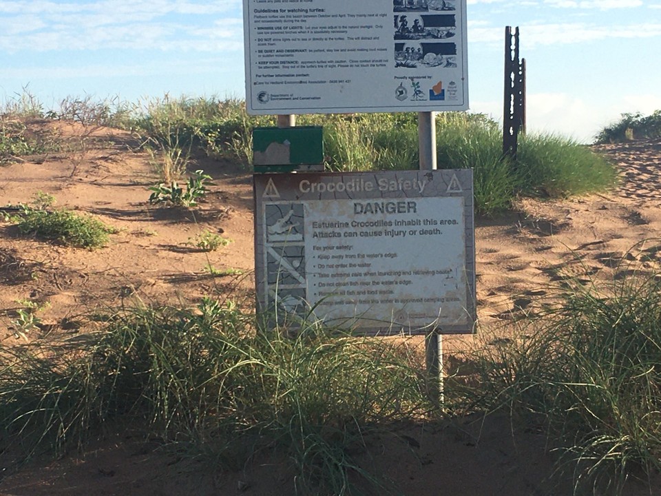 Australien - Litchfield Park - Ab jetzt wird nicht mehr einfach irgendwo gebadet! Überall sind Krokowarnungen.
