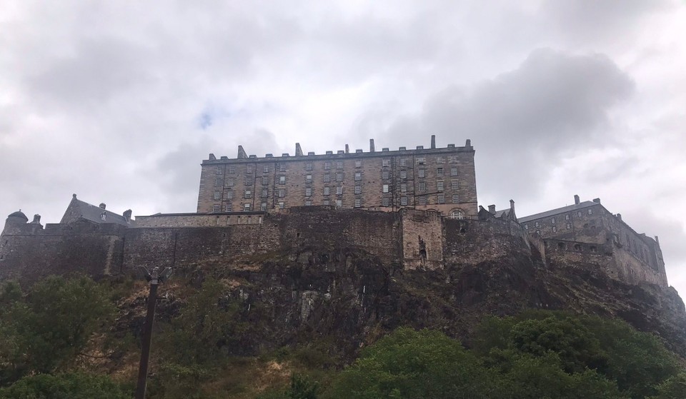 Vereinigtes Königreich - Kinross - Ausflug nach Edinburgh. Hie ds Castle (wo aber jewils 1-2 Täg usbuechet isch, für gah zluege…)