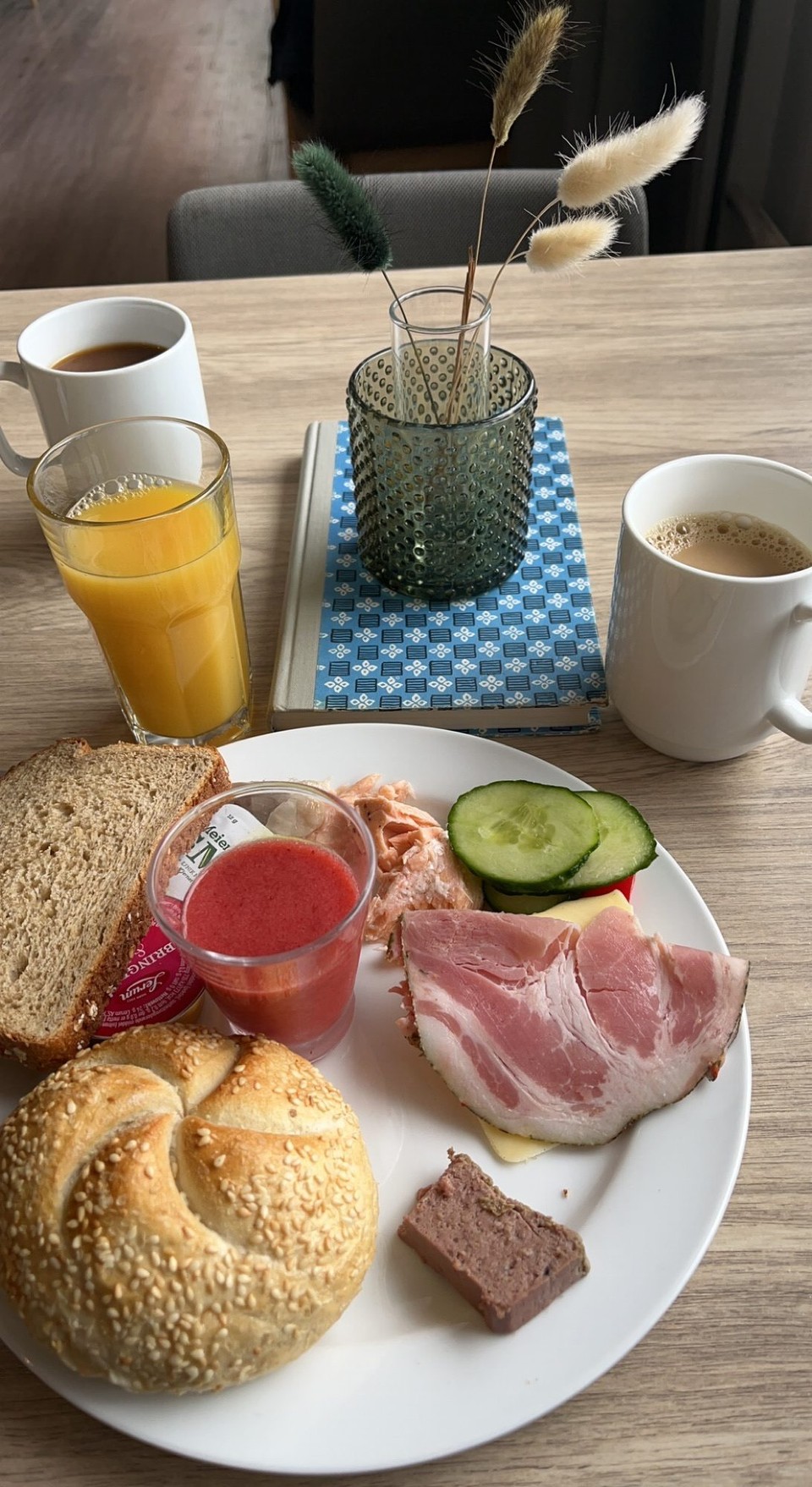 Norwegen - Sortland - Leckeres Frühstücksbuffet